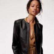 Aritzia: Take Up to 80% Off Sale Styles!